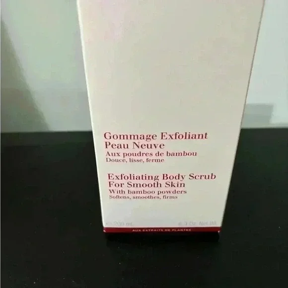 Clarins exfoliating Body scrub New in Box - Picture 7 of 8